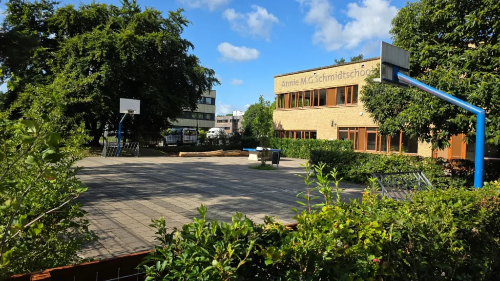 Annie M.G. Schmidt school - Groen Schoolplein - Sfeerfoto 6